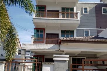 TAMAN PUNCAK BERTAM (MALIM HILL PARK)