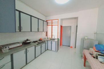 PANGSAPURI GOLDEN SHOWER(KONDOMINIUM RUBY)