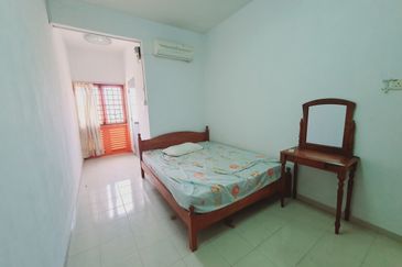 PANGSAPURI GOLDEN SHOWER(KONDOMINIUM RUBY)