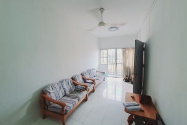 PANGSAPURI GOLDEN SHOWER(KONDOMINIUM RUBY)