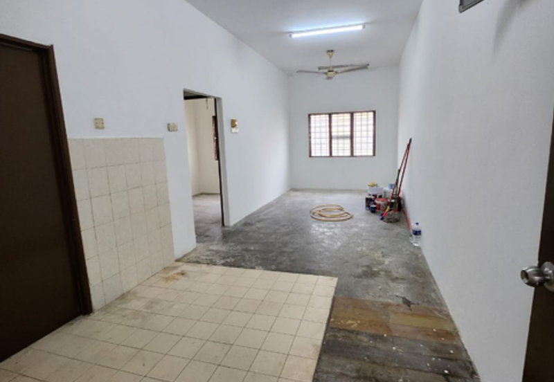 [ Ground Floor ] Pegaga Merdeka Batu Berendam Melaka