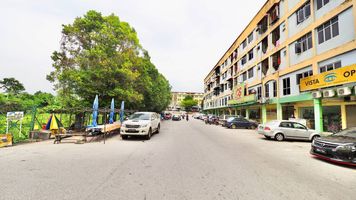 Pusat Hentian Kajang, Jalan Reko, Kajang for Rental @RM1,700 By OMAR ...