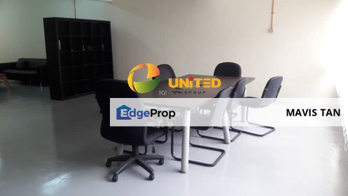 1ST FLOOR 30'x80' + 30'X40' Mezzanine Floor WITH FURNISHED Office for RENT 📍 WALK to LRT @ Taman Perindustrian Puchong, Selangor, Puchong