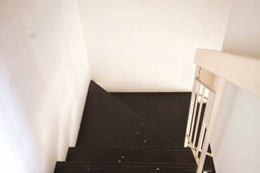 Bandar Saujana Putra Kuala Langat ʕ•́ᴥ•̀ʔっ 2 Storey for SALE 4B3R Newly Painted like new BELOW MARKET PRICE