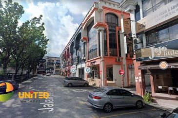 Jalan Kenari, Bandar Puchong Jaya