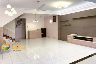 💥 Bandar Puteri Puchong💥 MUST VIEW 🤞 NICE RENOVATED 🤞 4R3B, near Wawasan PUCHONG JAYA