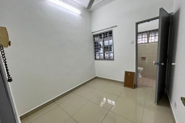 Jalan Kenari, Bandar Puchong Jaya