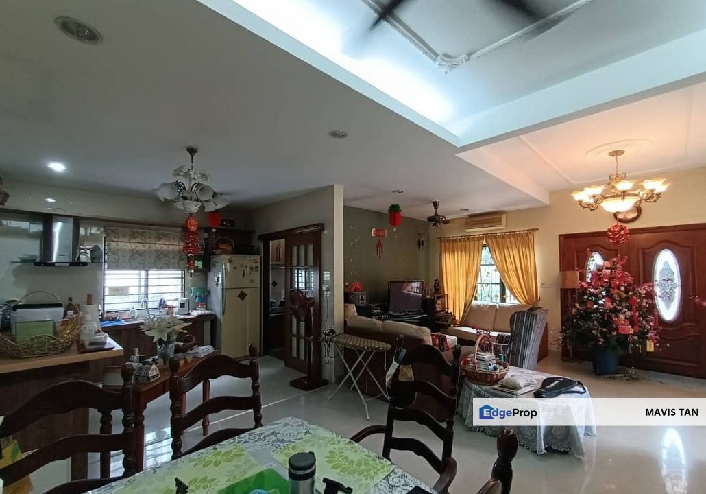 CORNER💖FREEHOLD💖FULLY RENOVATED💖 KASAWARI HEIGHT @ BANDAR PUCHONG JAYA, Selangor, Puchong