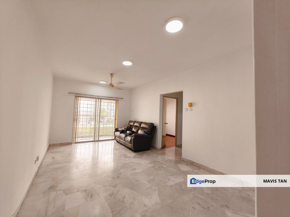 NEW PAINT 💖 BALCONY+LIFT+PRIVATE PARKING+LRT💖 KENANGA APARTMENT @ Taman WAWASAN , Selangor, Puchong