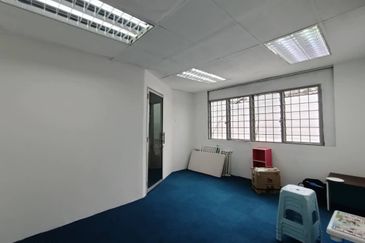 Jalan Kenari, Bandar Puchong Jaya