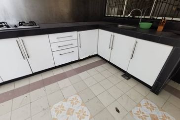 🔥🔥🔥 NICE RENO, Bandar Puteri 8, 2 Storey Semi Detach House, 45x100, Freehold, Tight Security PUTERI PUCHONG