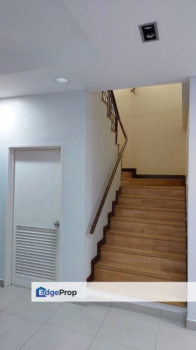 Bandar Kinrara 6, Bandar kinrara SIMFONI 2 sty 22x75 FULLY RENOVATED, Selangor, Bandar Kinrara Puchong