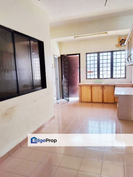 Jalan Merpati 10, Puchong, Selangor, Freehold 2 Sty House, Kitchen fully extended, Renovated. Well maintained. MUST VIEW !, Selangor, Puchong