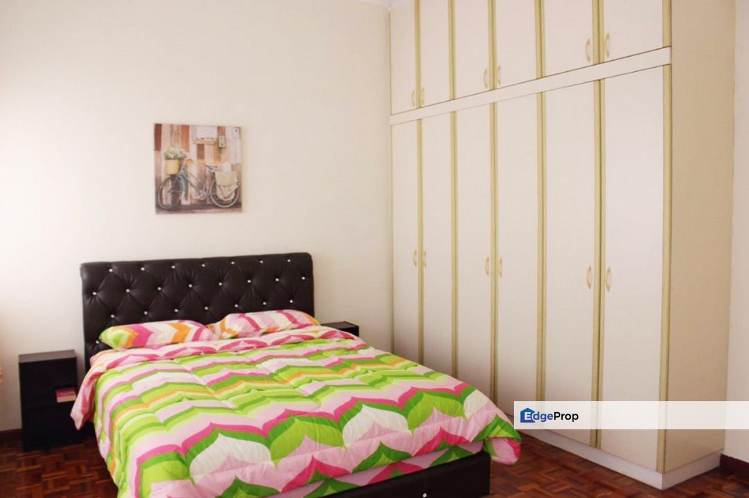 Jalan Kenari, Bandar Puchong Jaya, Puchong, Selangor, Well Maintained Landed 20x70 sf land size, Freehold, Selangor, Puchong