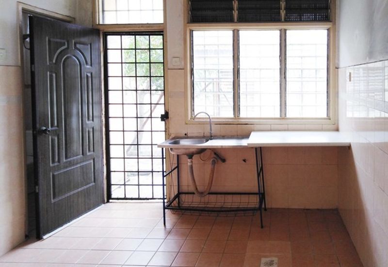 Bandar Puteri Puchong 10, Endlot, 32x75, Freehold, Gated Guarded RM1.3 mil