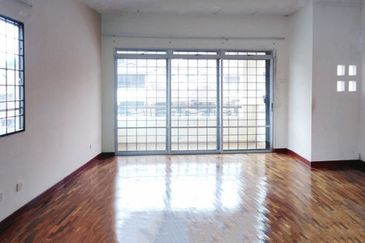 Bandar Puteri Puchong 10, Endlot, 32x75, Freehold, Gated Guarded RM1.3 mil