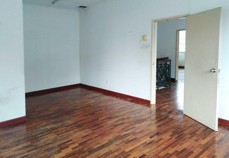 Bandar Puteri Puchong 10, Endlot, 32x75, Freehold, Gated Guarded RM1.3 mil