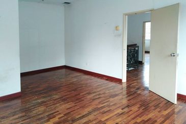 Bandar Puteri Puchong 10, Endlot, 32x75, Freehold, Gated Guarded RM1.3 mil