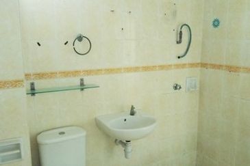 Bandar Puteri Puchong 10, Endlot, 32x75, Freehold, Gated Guarded RM1.3 mil