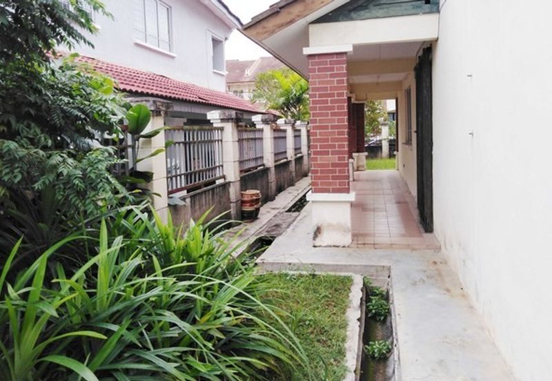 Bandar Puteri Puchong 10, Endlot, 32x75, Freehold, Gated Guarded RM1.3 mil