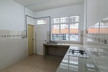 [MUST VIEW] Bandar Puteri 12, 22x75 2 Sty House, Nice Layout PUTERI PUCHONG