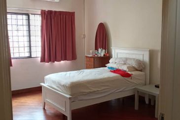 [MUST VIEW] Bandar Puteri 12, 22x75 2 Sty House, Nice Layout PUTERI PUCHONG