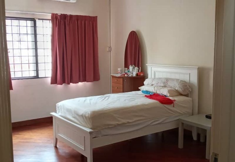 [MUST VIEW] Bandar Puteri 12, 22x75 2 Sty House, Nice Layout PUTERI PUCHONG