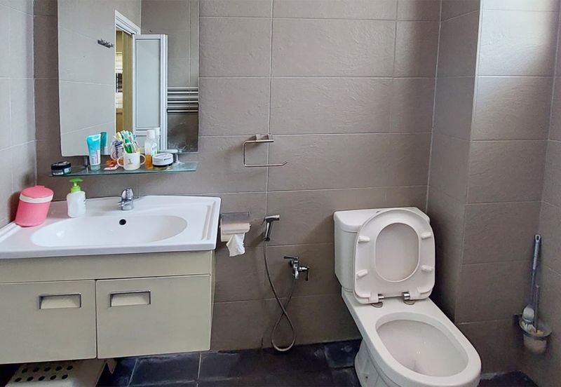 End Lot, 10 ft Land, Kitchen Dinning Extended, Freehold, Puteri Puchong