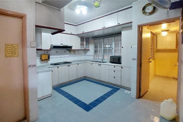 Heritage (Menara Warisan)