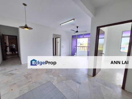 Kiambang Apartment Taman Putra Perdana Puchong 2nd Floor Newly Refurbished , Selangor, Puchong