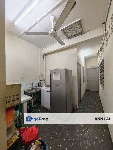 𝗦𝗲𝗮 𝗣𝗮𝗿𝗸 𝗣𝗲𝘁𝗮𝗹𝗶𝗻𝗴 𝗝𝗮𝘆𝗮 𝗦𝗲𝗰𝘁𝗶𝗼𝗻 𝟮𝟭 𝗦𝗶𝗻𝗴𝗹𝗲 𝗦𝘁𝗼𝗿𝗲𝘆 𝗛𝗼𝘂𝘀𝗲 𝗡𝗲𝗮𝗿 𝗟𝗥𝗧, Selangor, Petaling Jaya