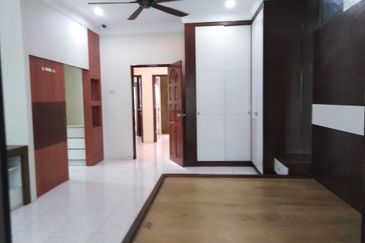 🔥🔥 Bandar puteri Puchong 10Ⓜ️ 2STOREY  22x75 for Sale rm1.12million