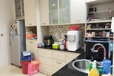 🔥🔥 Bandar puteri Puchong 10 EndlotⓂ️ 2STOREY  32x75 for Sale rm1.5million