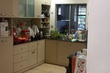 🔥🔥 Bandar puteri Puchong 10 EndlotⓂ️ 2STOREY  32x75 for Sale rm1.5million