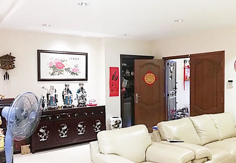 🔥🔥 Bandar puteri Puchong 10 EndlotⓂ️ 2STOREY  32x75 for Sale rm1.5million