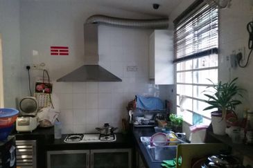 🔥🔥 Bandar puteri Puchong 10 EndlotⓂ️ 2STOREY  32x75 for Sale rm1.5million