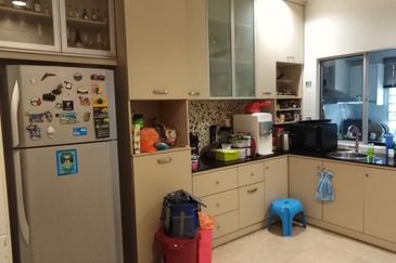 🔥🔥 Bandar puteri Puchong 10 EndlotⓂ️ 2STOREY  32x75 for Sale rm1.5million