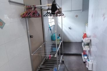 🔥🔥 Bandar puteri Puchong 10 EndlotⓂ️ 2STOREY  32x75 for Sale rm1.5million