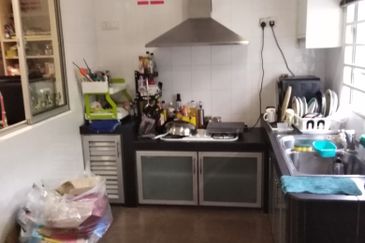 🔥🔥 Bandar puteri Puchong 10 EndlotⓂ️ 2STOREY  32x75 for Sale rm1.5million