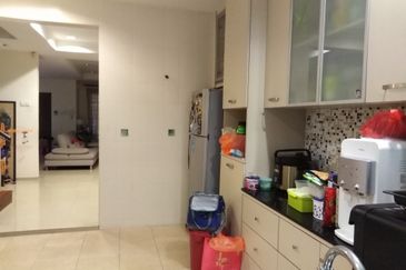 🔥🔥 Bandar puteri Puchong 10 EndlotⓂ️ 2STOREY  32x75 for Sale rm1.5million