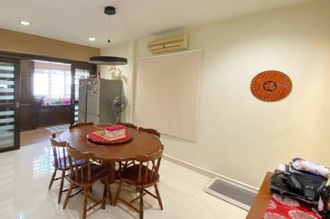 🔥🔥 Bandar puteri Puchong 10 EndlotⓂ️ 2STOREY  40 x75 for Sale rm1.55million