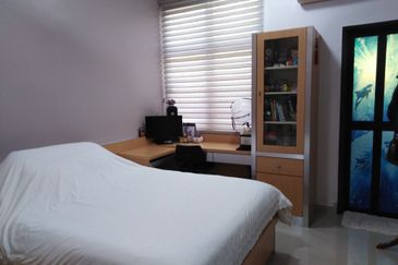 🔥🔥 Bandar puteri Puchong 10 EndlotⓂ️ 2STOREY  40 x75 for Sale rm1.55million