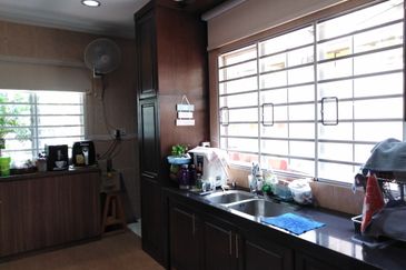 🔥🔥 Bandar puteri Puchong 10 EndlotⓂ️ 2STOREY  40 x75 for Sale rm1.55million