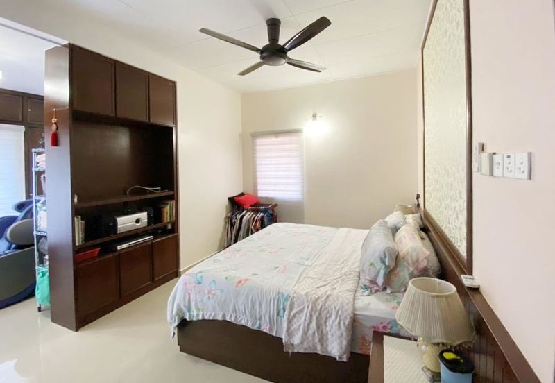 🔥🔥 Bandar puteri Puchong 10 EndlotⓂ️ 2STOREY  40 x75 for Sale rm1.55million