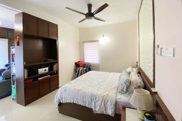 🔥🔥 Bandar puteri Puchong 10 EndlotⓂ️ 2STOREY  40 x75 for Sale rm1.55million