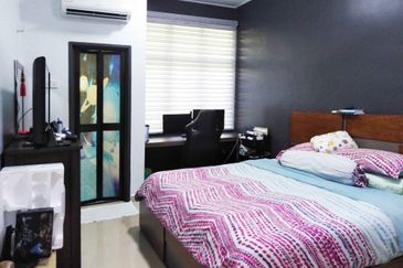 🔥🔥 Bandar puteri Puchong 10 EndlotⓂ️ 2STOREY  40 x75 for Sale rm1.55million