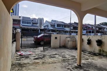 Happy Garden (Taman Gembira)