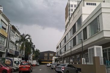 1 Puchong Business Park
