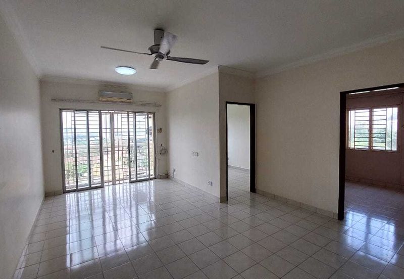 Puteri Bayu Apartment