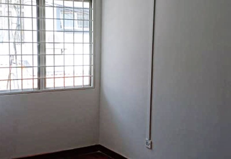 Bandar puteri @ 2 Storey House ready to move in 